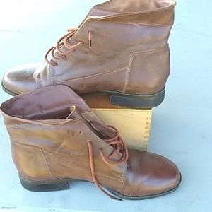 Ladies boots
